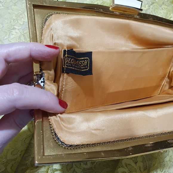 🤎 1968 Vintage GLOMESH White Evening Bag 🤎 - Picture 5 of 6